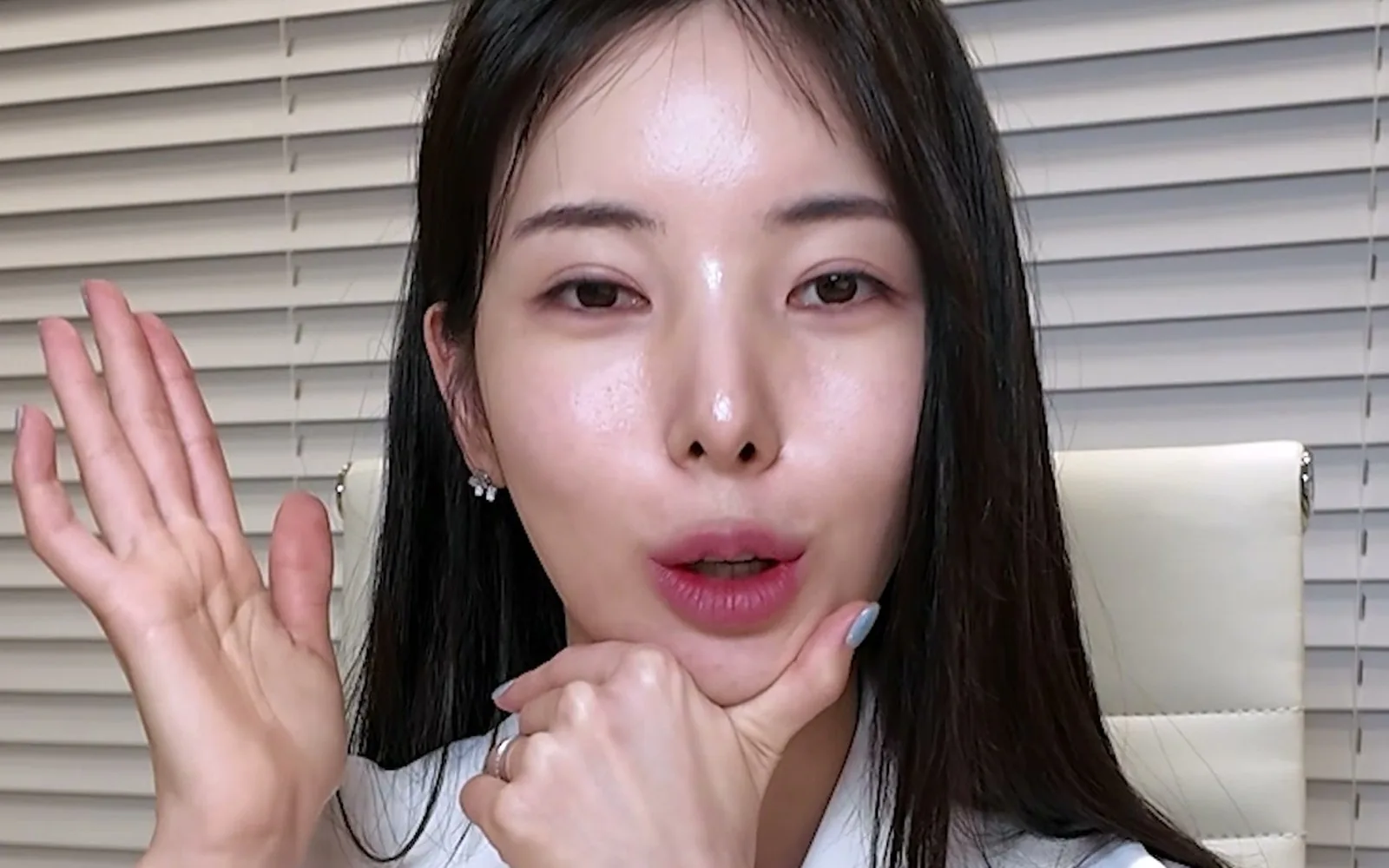 다이어트해도 튀어나온 광대, 원인은 뼈가 아닐 수 있다